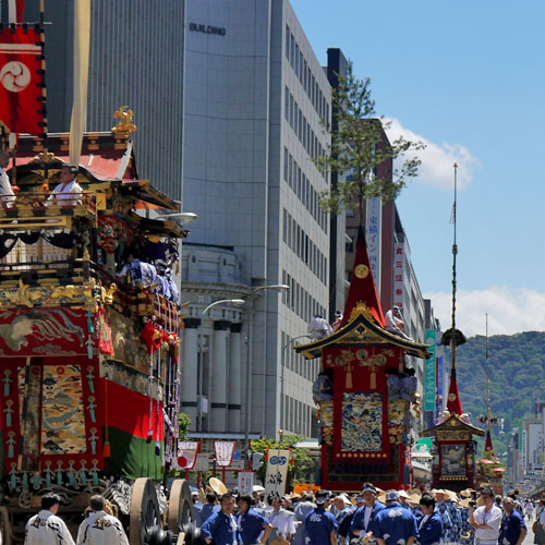 山鉾巡行